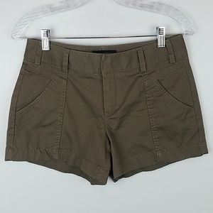 BANANA REPUBLIC | DARK KHAKI SHORTS